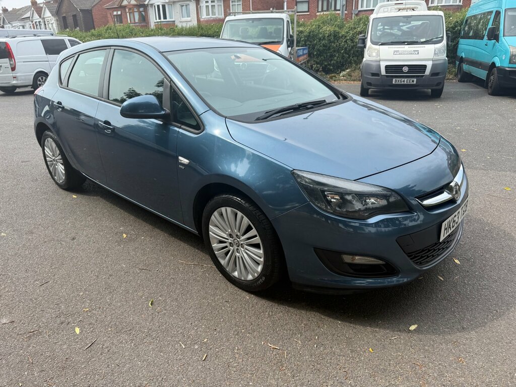 Vauxhall Astra 1.4 16V Energy Hatchback Euro 5 Blue #2