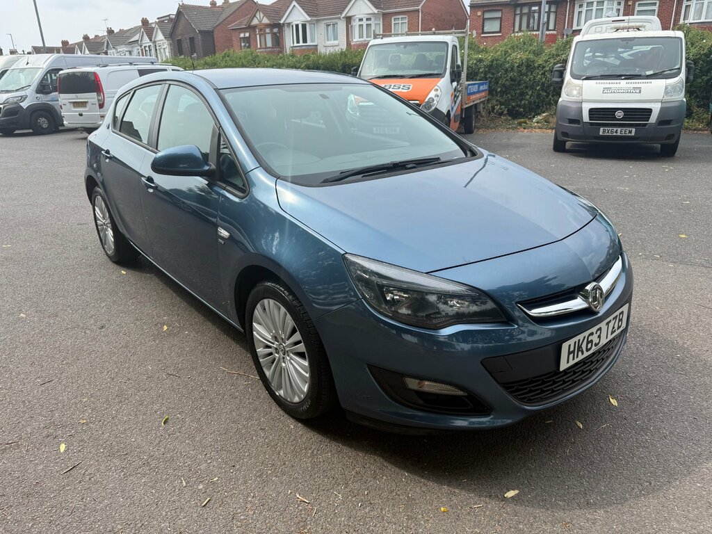 Vauxhall Astra 1.4 16V Energy Hatchback Euro 5 Blue