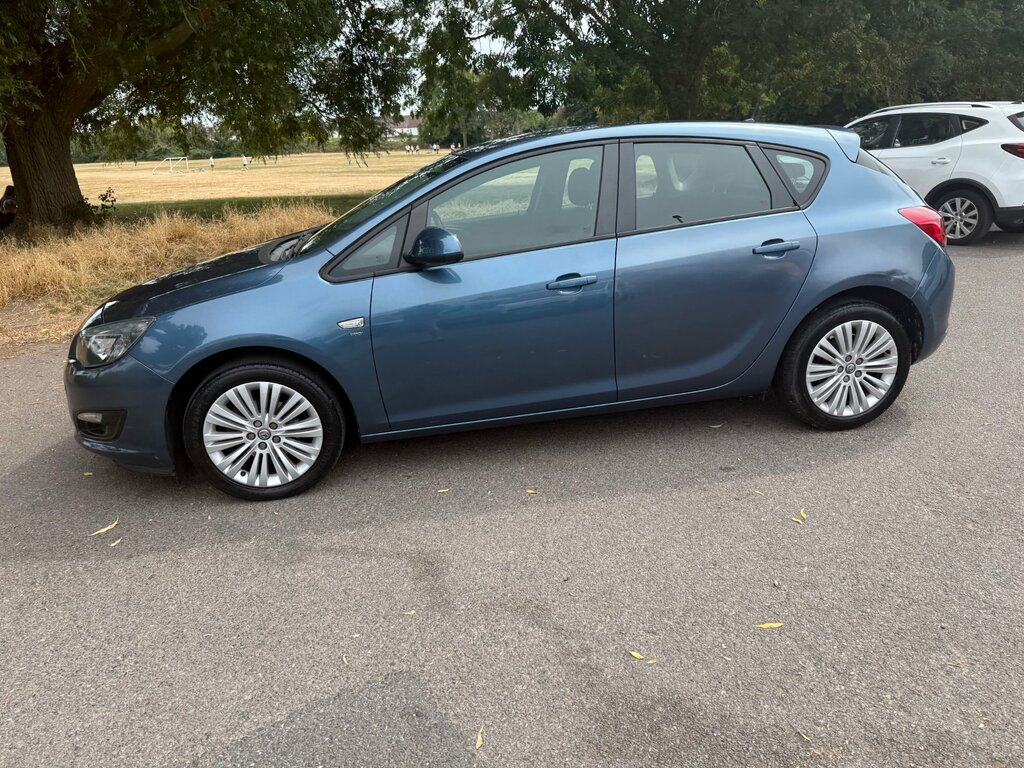 Vauxhall Astra Hatchback 1.7 Cdti Ecoflex Tech Line Euro 5 Ss Green #14