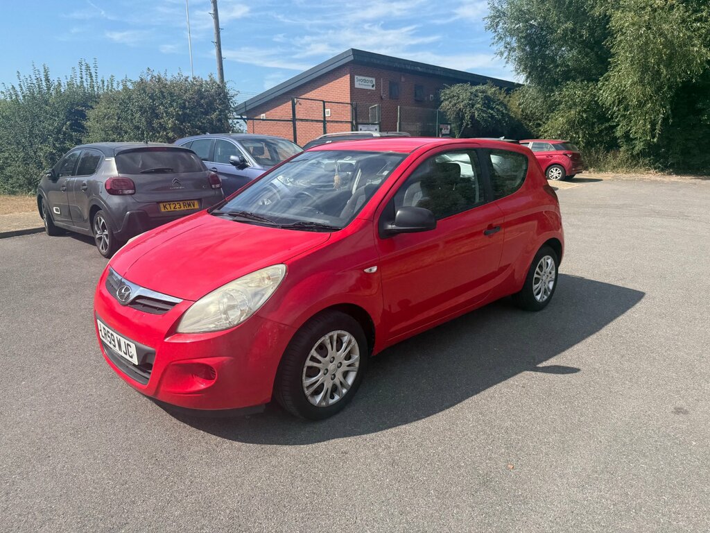 Hyundai I20 1.2 Classic Hatchback Euro 4 77 Red
