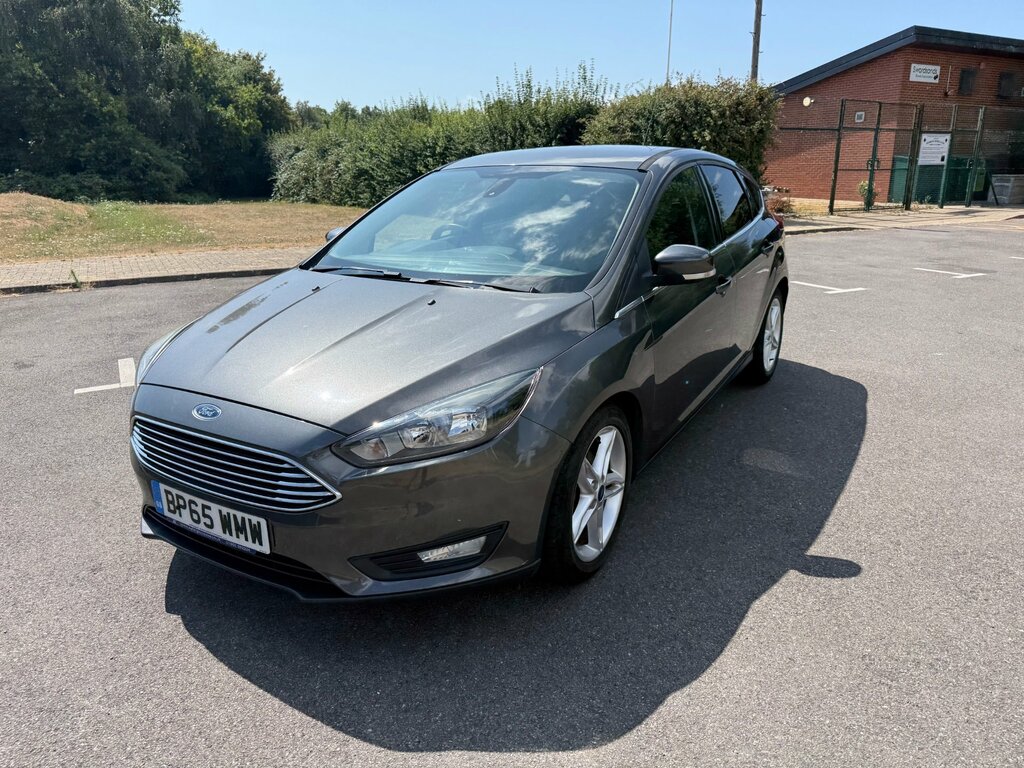 Ford Focus 1.0T Ecoboost Zetec Hatchback Eu Grey