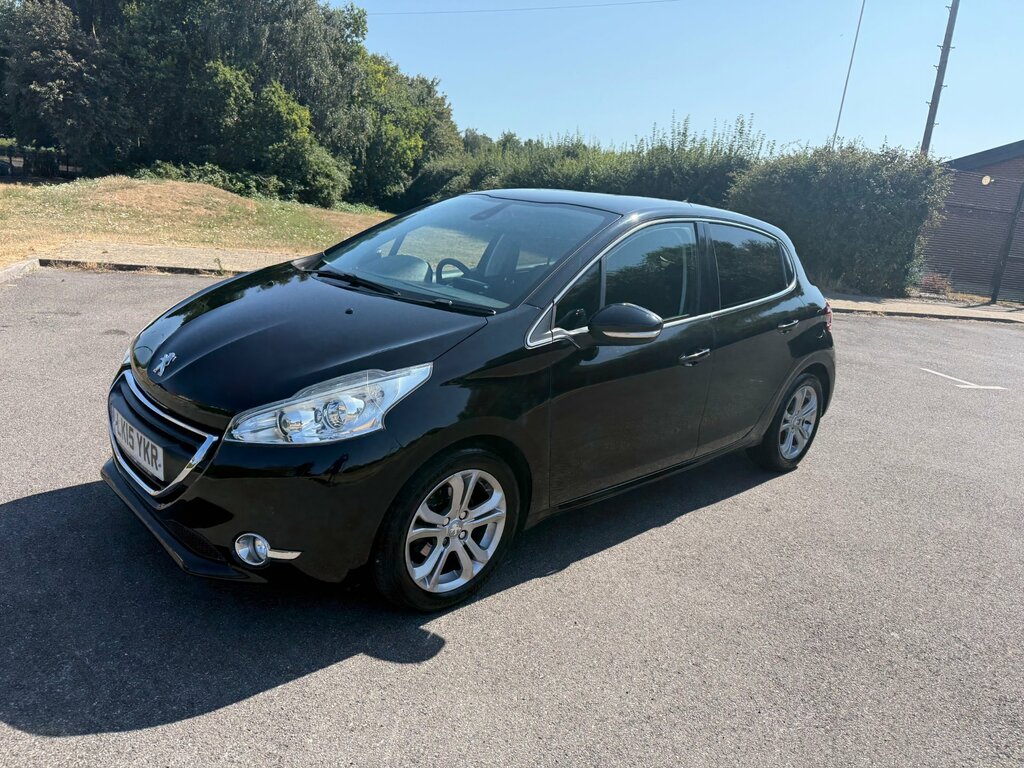 Peugeot 208 1.2 Vti Puretech Allure Hatchback Manua Black
