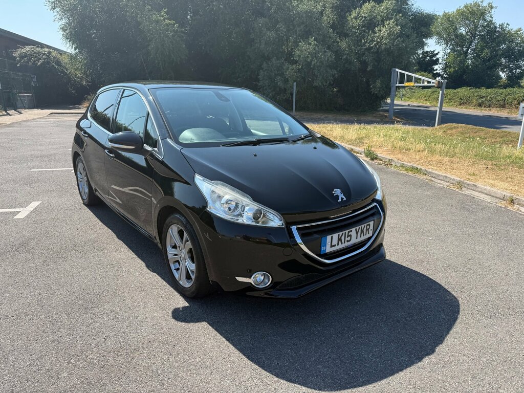 Peugeot 208 Style Red #23