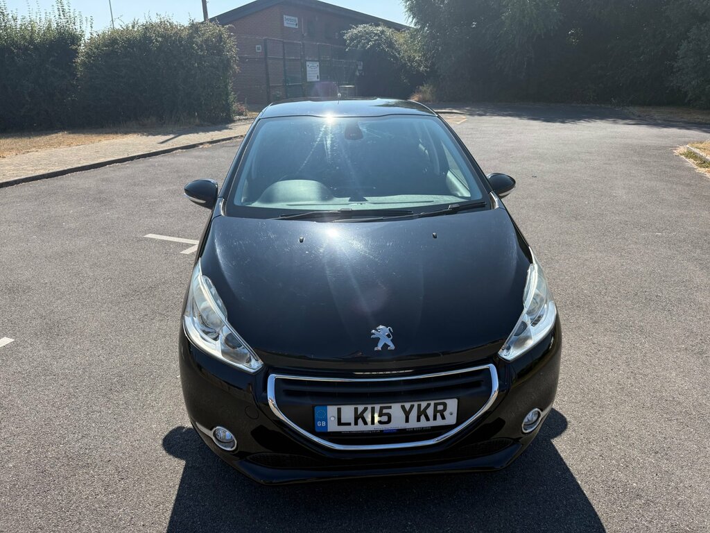 Peugeot 208 Style Red #25