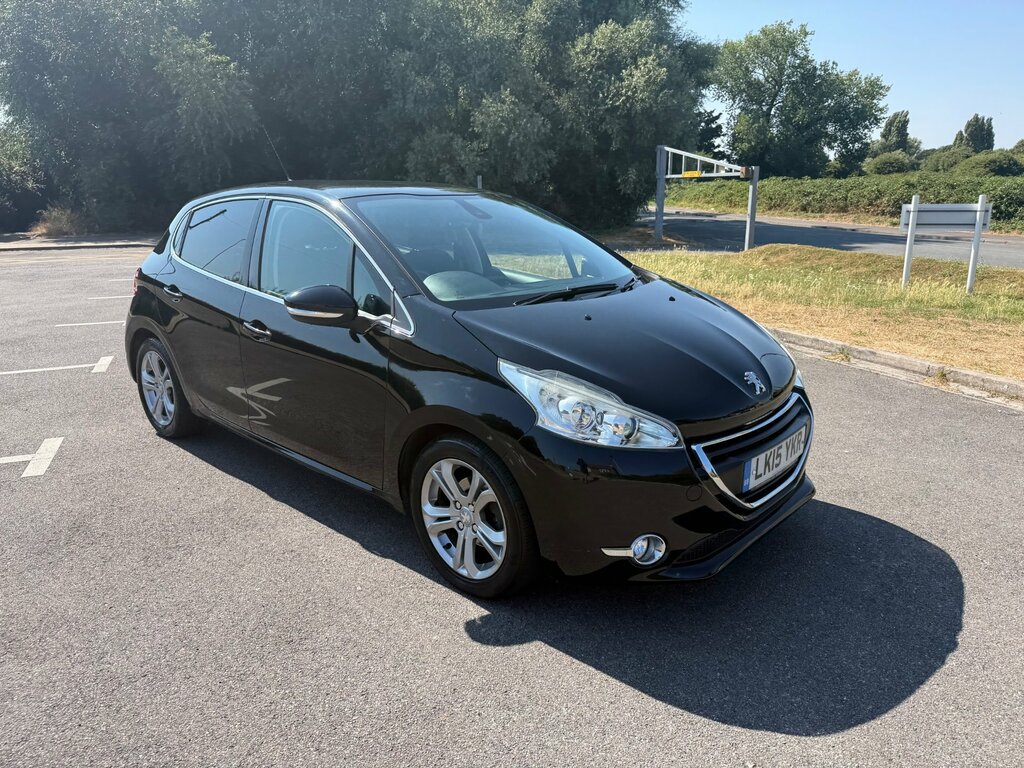 Peugeot 208 Style Red #22