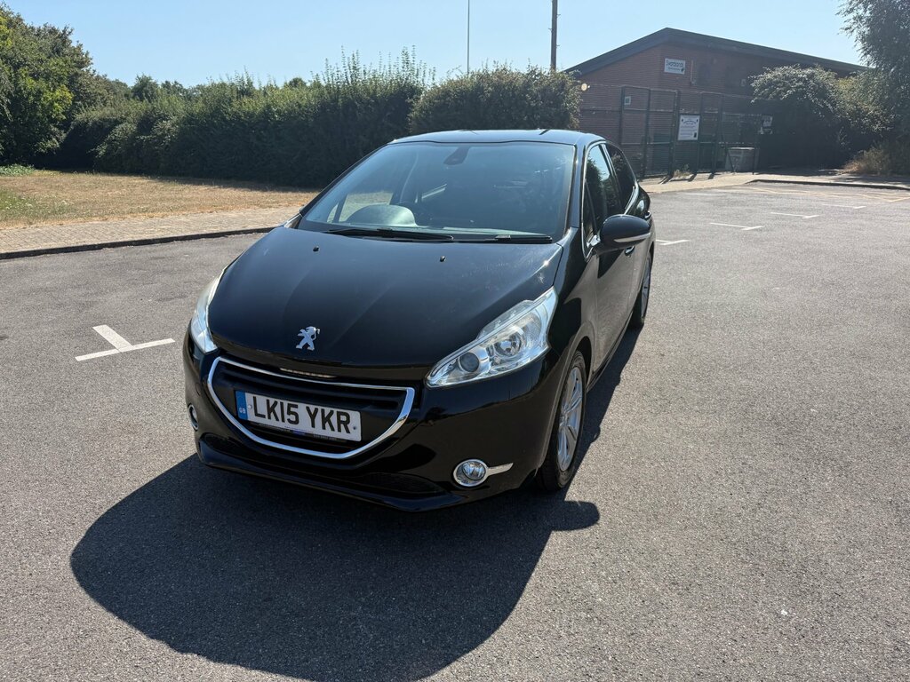 Peugeot 208 1.2 Vti Puretech Allure Hatchback Manua Black #4