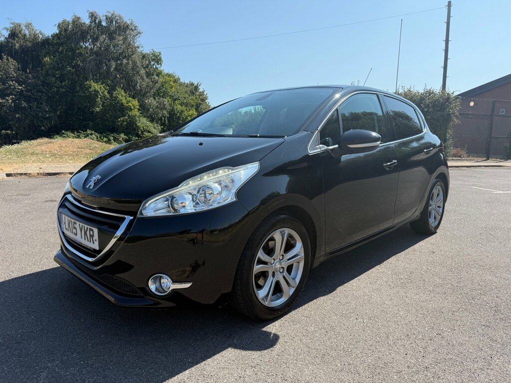 Peugeot 208 Style Red #50