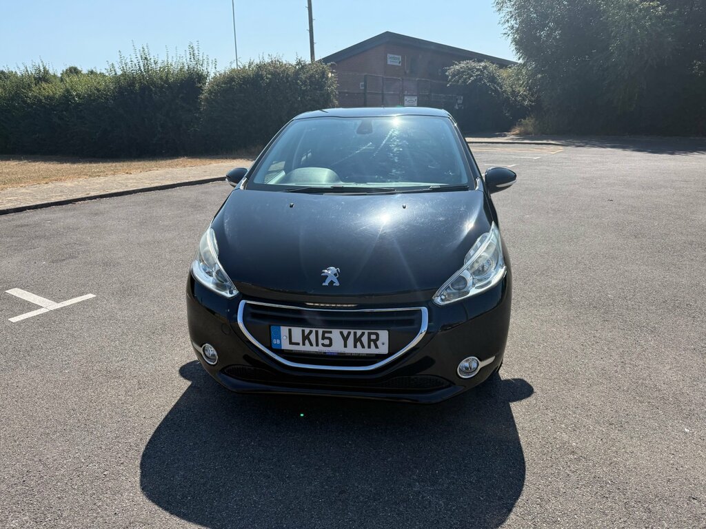 Peugeot 208 1.2 Vti Puretech Allure Hatchback Manua Black #2