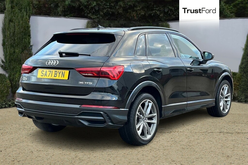 Audi Q3 1.5 Tfsi Cod 35 Black Edition Suv S Tro SA71BYN Black #4