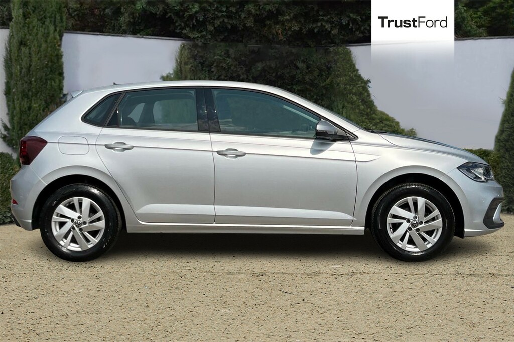 Volkswagen Polo Life Silver #3