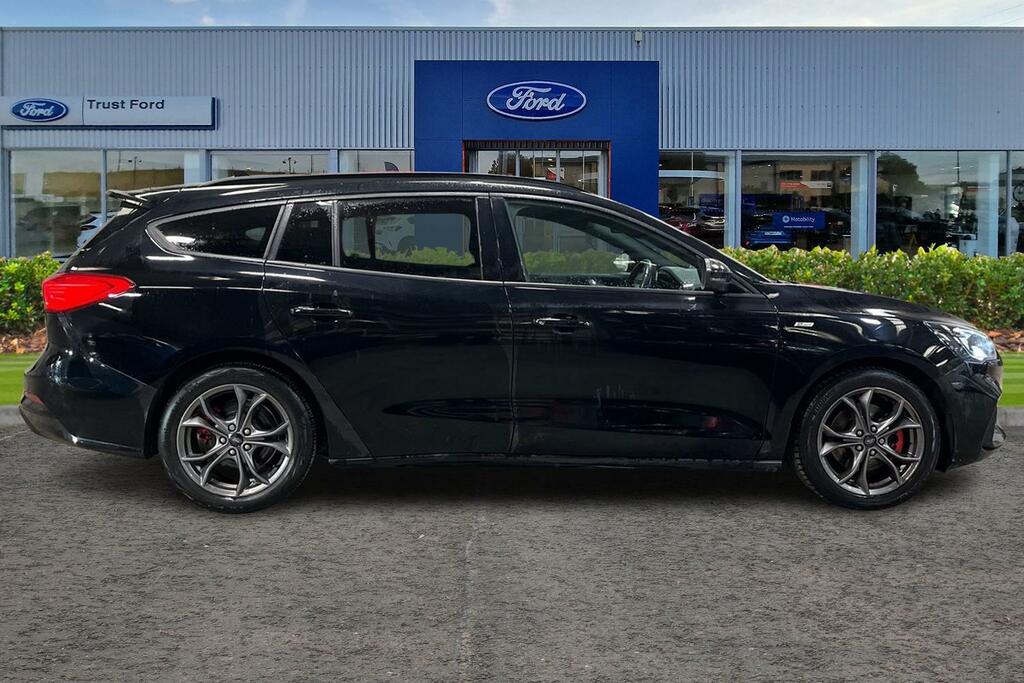 Ford Focus 1.0 Ecoboost 125 St-line Edition Parking UGZ8859 Black #3