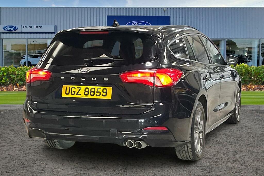 Ford Focus 1.0 Ecoboost 125 St-line Edition Parking UGZ8859 Black #4