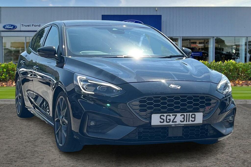 Ford Focus 2.3 Ecoboost St 5Dr- Panoramic Sunroof Black