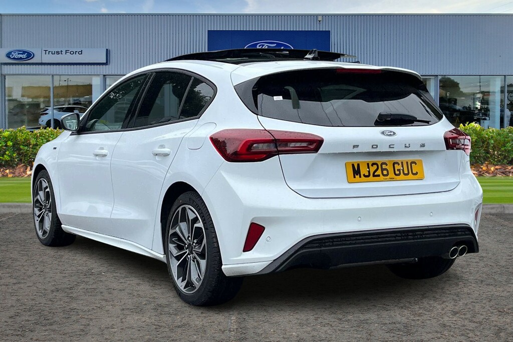 Ford Focus 1.0 Ecoboost Hybrid Mhev St-line X Panoramic S White #2