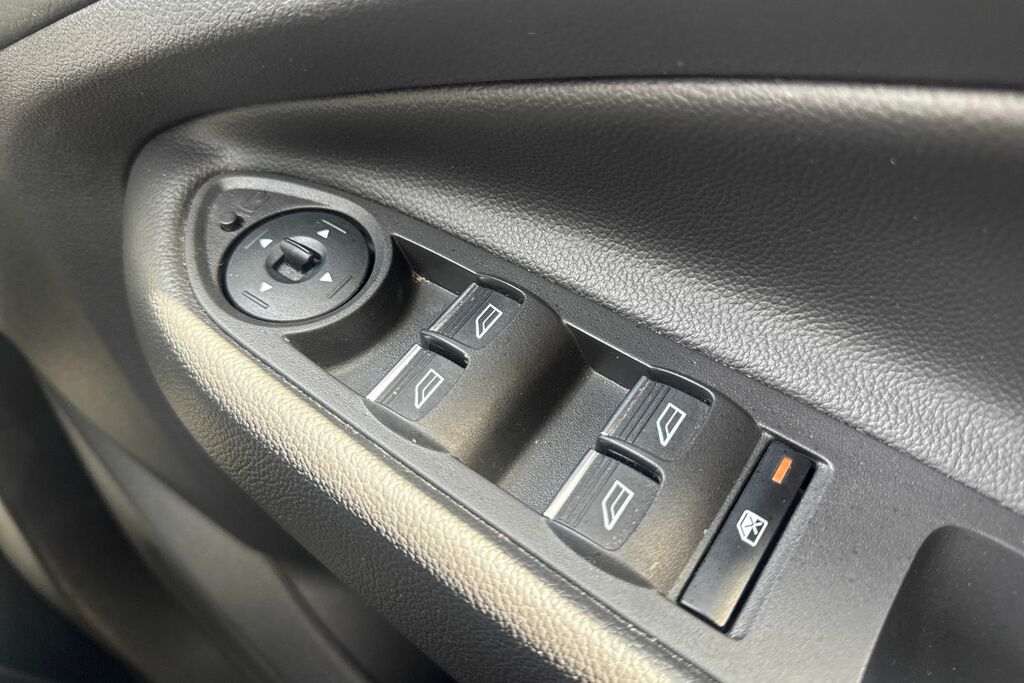 Ford Kuga 1.5T Ecoboost Titanium X Edition Euro 6 Ss White #16