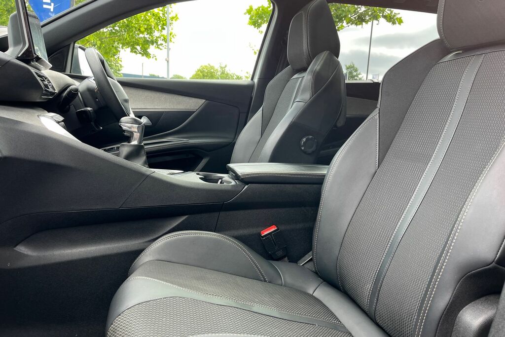 Peugeot 5008 Gt Premium White #19