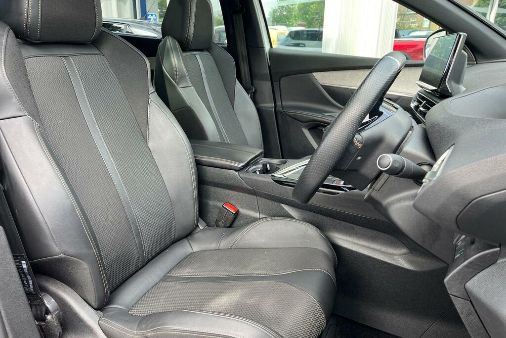 Peugeot 5008 Gt Premium White #17