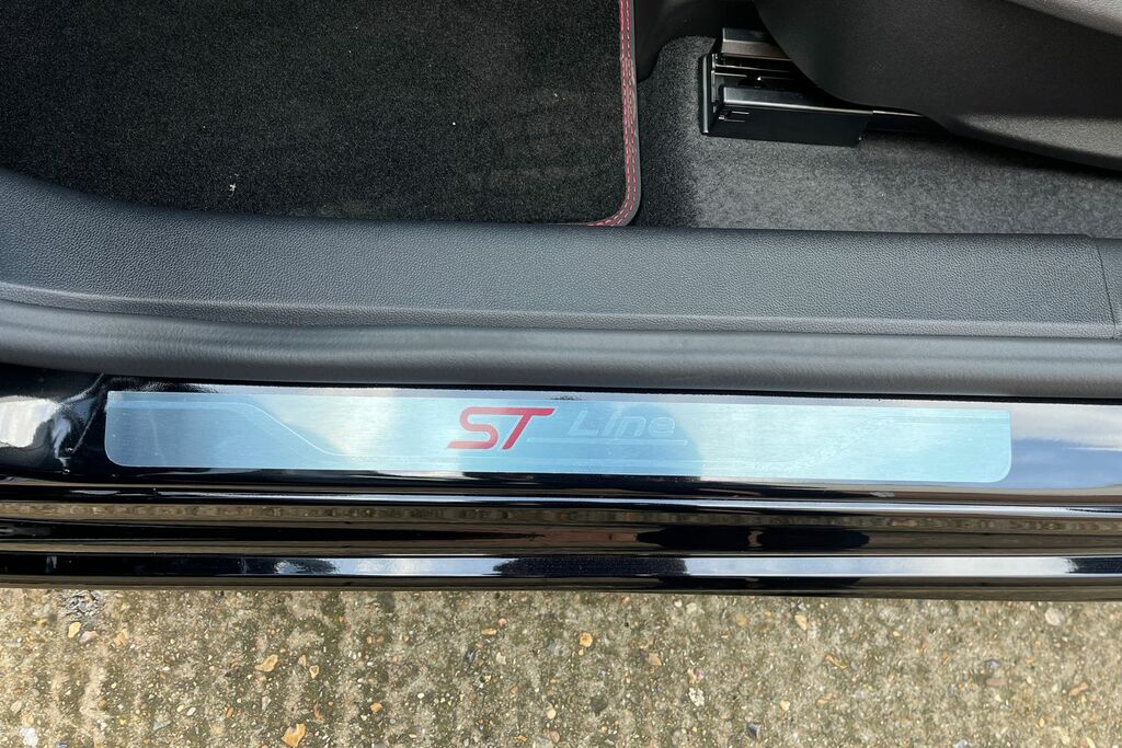 Ford Focus Focus St-line X Edition 1.0L Ecoboost 125Ps Black #26