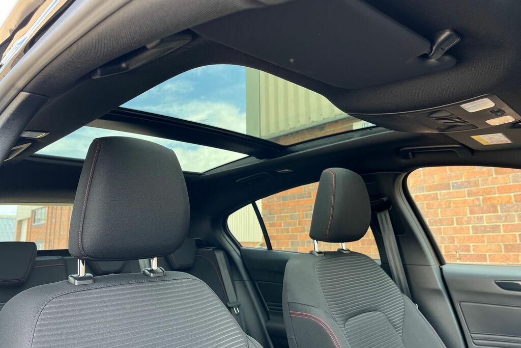 Ford Focus Focus St-line X Edition 1.0L Ecoboost 125Ps Black #36