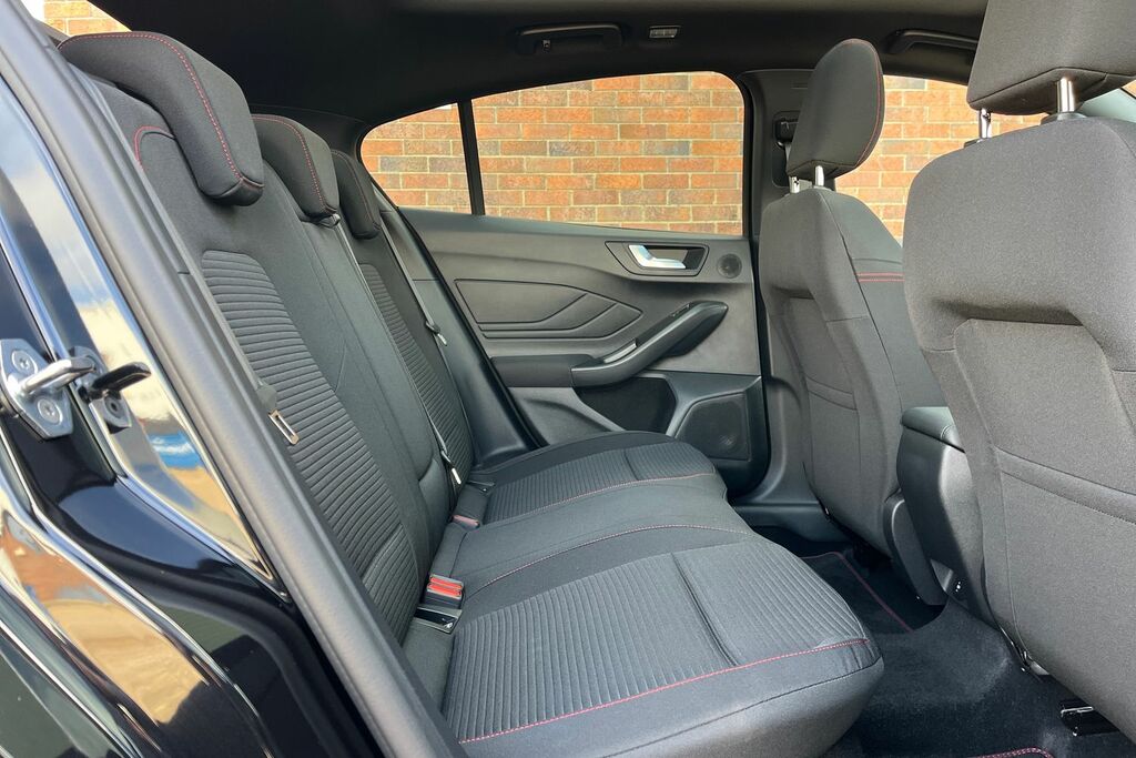Ford Focus Focus St-line X Edition 1.0L Ecoboost 125Ps Black #25