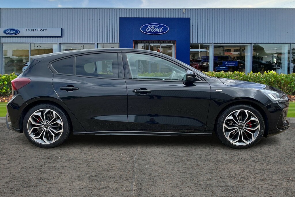 Ford Focus Focus St-line X Edition 1.0L Ecoboost 125Ps Black #3