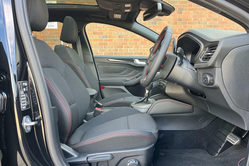 Ford Focus Focus St-line X Edition 1.0L Ecoboost 125Ps Black #27