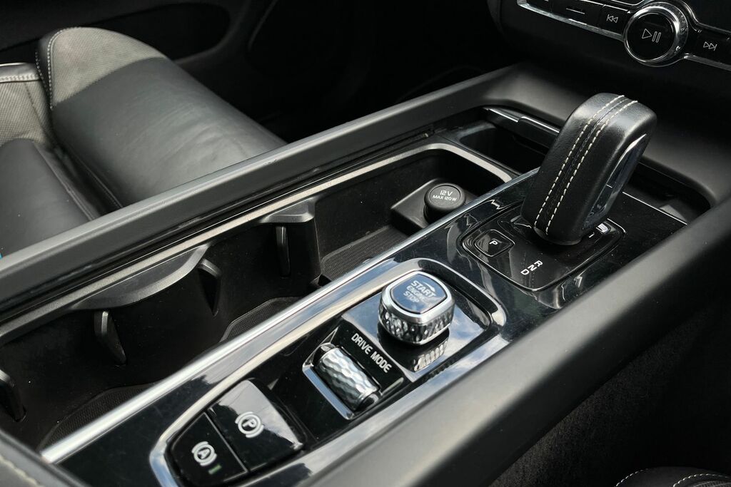 Volvo XC60 T6 Awd Phev Recharge R-design Grey #35