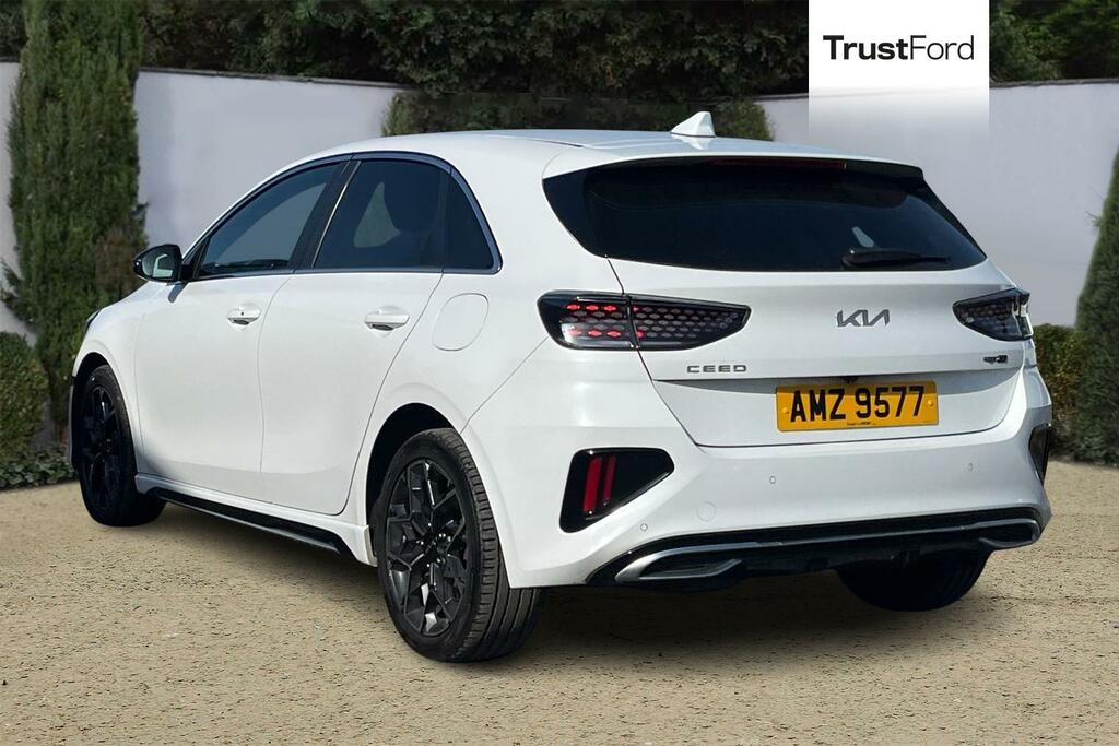 Kia Ceed 1.6 Crdi 48V Isg Gt-line Dct White #2