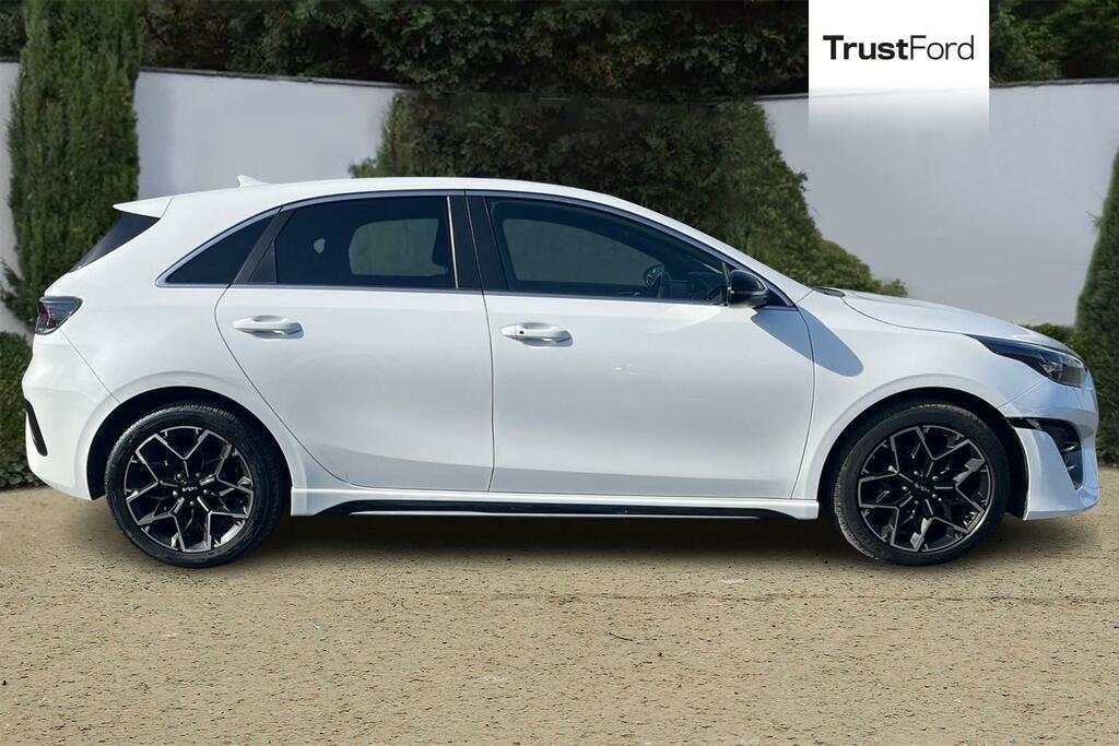 Kia Ceed 1.6 Crdi 48V Isg Gt-line Dct White #3