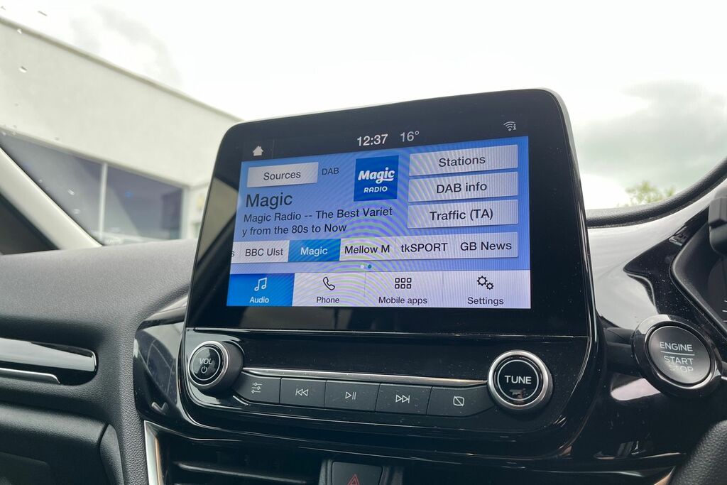 Ford Fiesta 1.0 Ecoboost Hybrid Mhev 125 Titanium X White #30