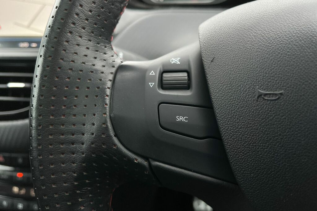 Peugeot 2008 1.2 Puretech 110 Gt Line 6 Speed Grey #30
