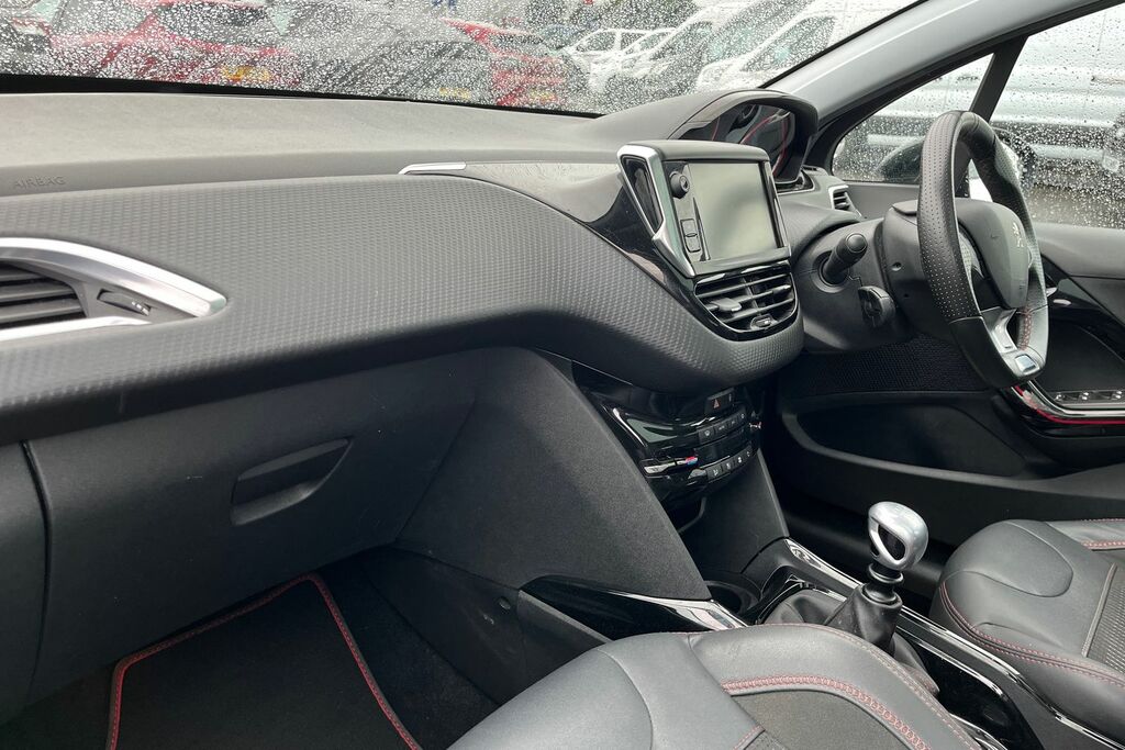 Peugeot 2008 1.2 Puretech 110 Gt Line 6 Speed Grey #18