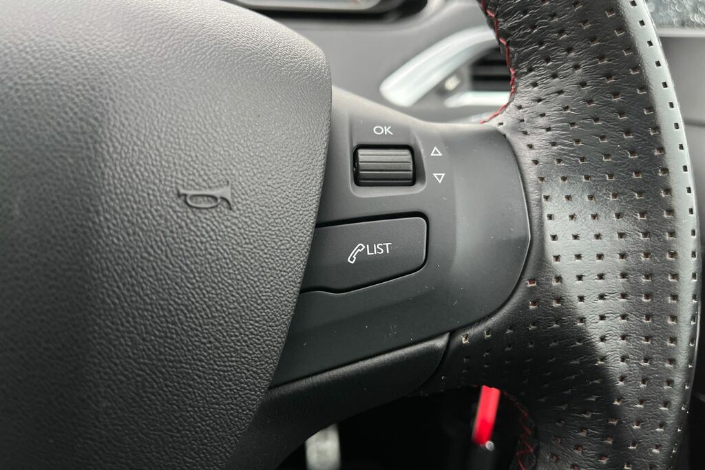 Peugeot 2008 1.2 Puretech 110 Gt Line 6 Speed Grey #29