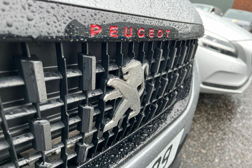 Peugeot 2008 1.2 Puretech 110 Gt Line 6 Speed Grey #23