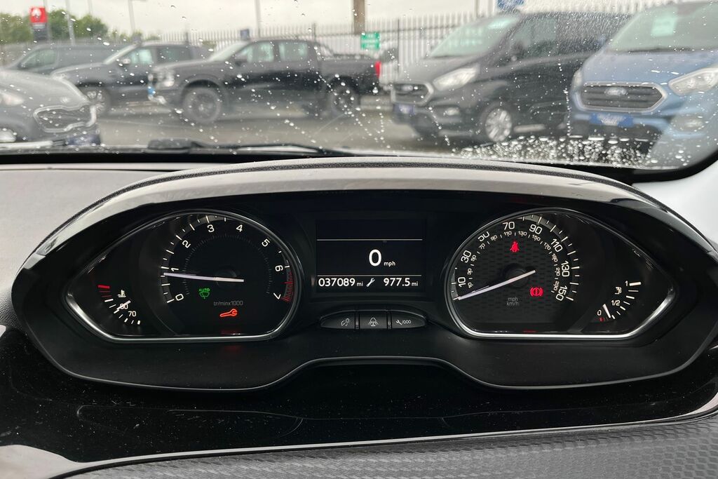 Peugeot 2008 1.2 Puretech 110 Gt Line 6 Speed Grey #13