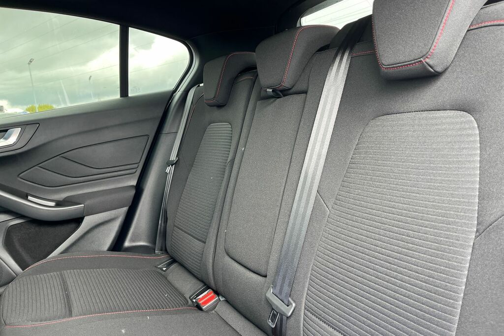 Ford Focus Focus St-line X Edition Estate 1.0L Ecoboost 125Ps Red #20