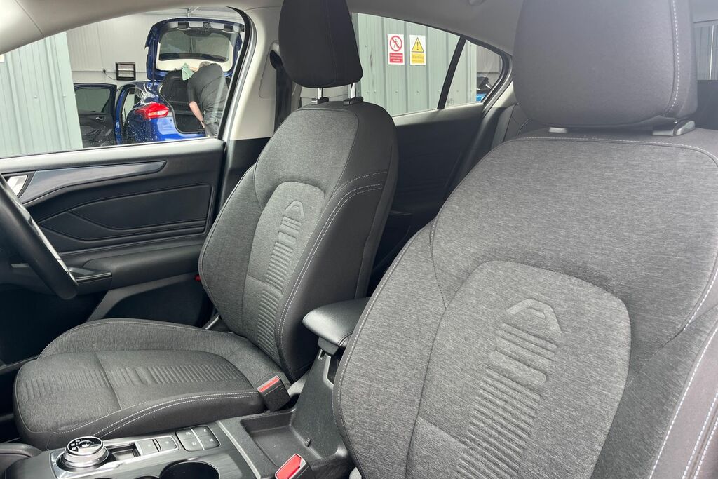 Ford Focus 1.0T Ecoboost Titanium X Edition Estate Blue #19