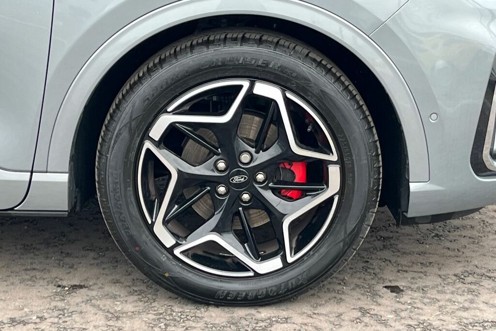 Ford Kuga 1.5 Titanium 150 Ps In Magnetic With Grey #8