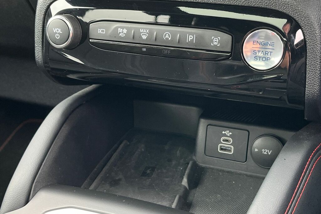Ford Kuga 1.5 Titanium 150 Ps In Magnetic With Grey #34