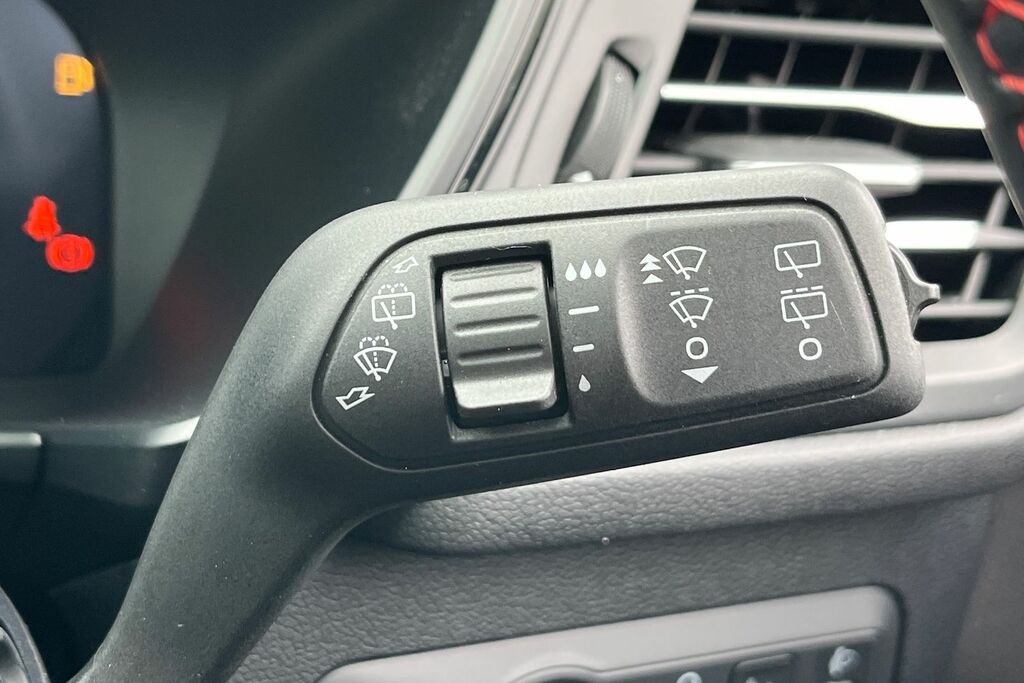 Ford Kuga 1.5 Titanium 150 Ps In Magnetic With Grey #15
