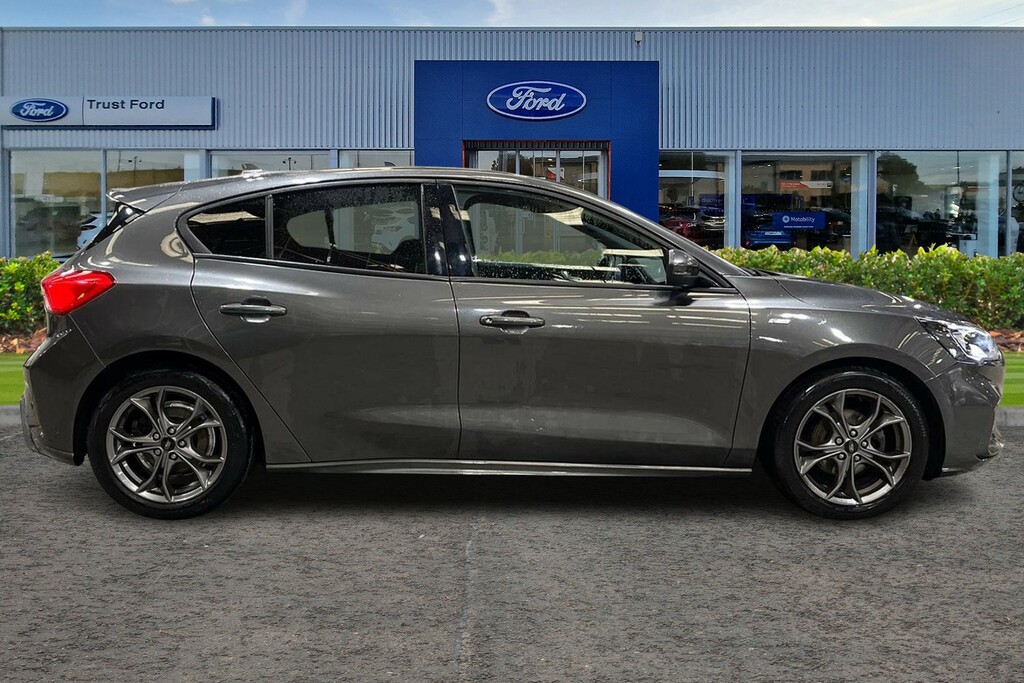 Ford Focus 1.0 Ecoboost 125 St-line Edition Parking WGZ3167 Grey #3