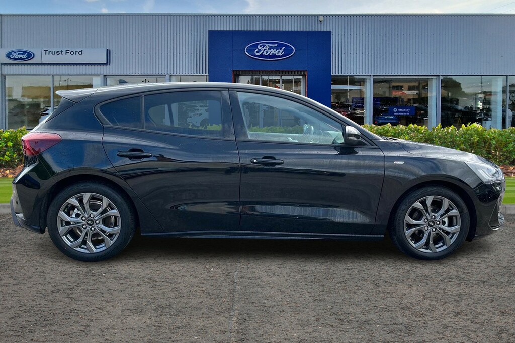 Ford Focus 1.0 Ecoboost Hybrid Mhev St-line 5Dr- Panoramic Su Black #3