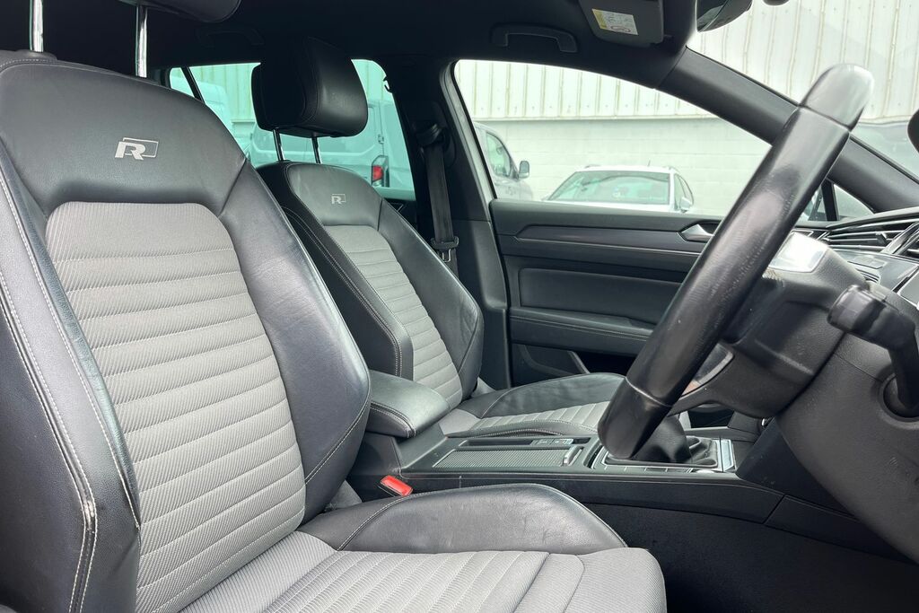 Volkswagen Passat 2.0 Tdi Bluemotion Tech Se Business Dsg Euro 6 S Blue #17