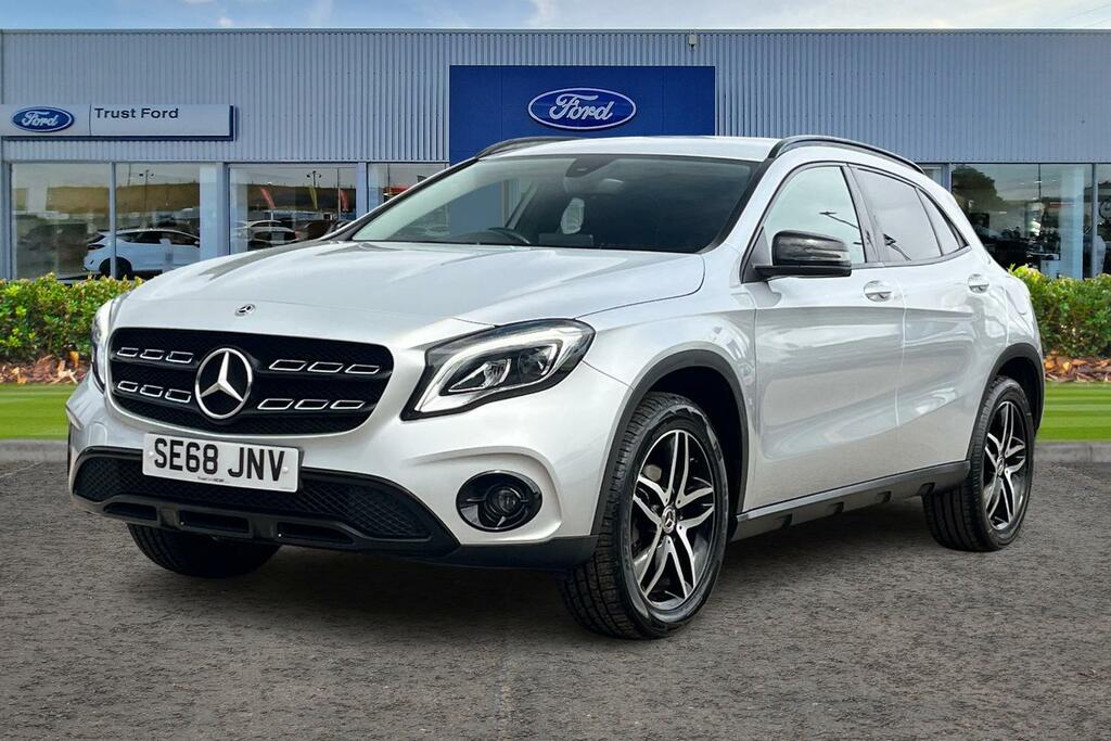 Mercedes-Benz GLA Class Gla 180 Urban Edition Silver #5