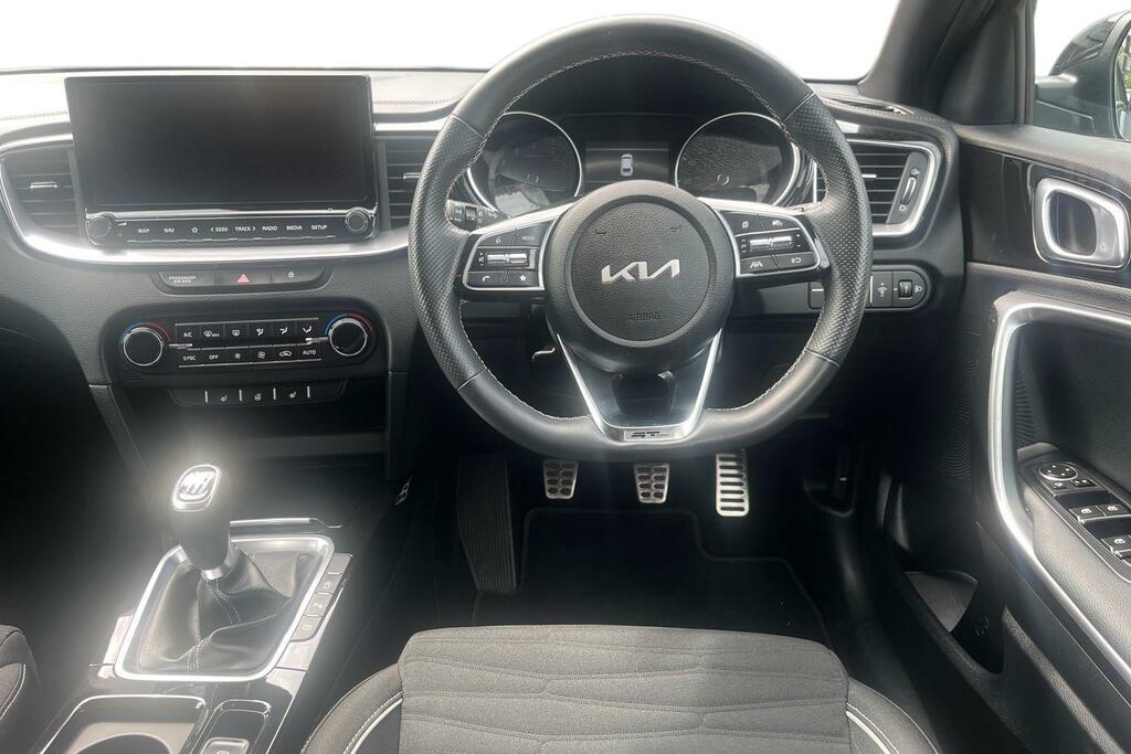 Kia Proceed 1.5 T Gdi Gt Line Shooting Brake Red #11