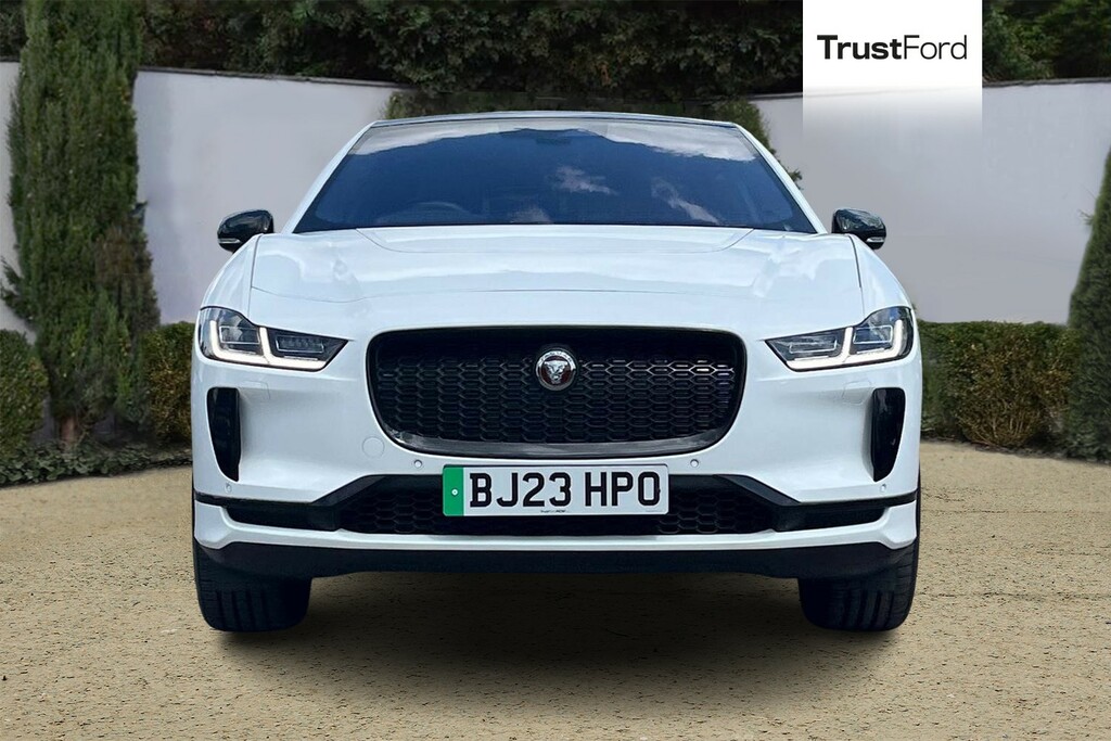 Jaguar I-Pace 294Kw Ev400 Black 90Kwh 11Kw Charger White #6