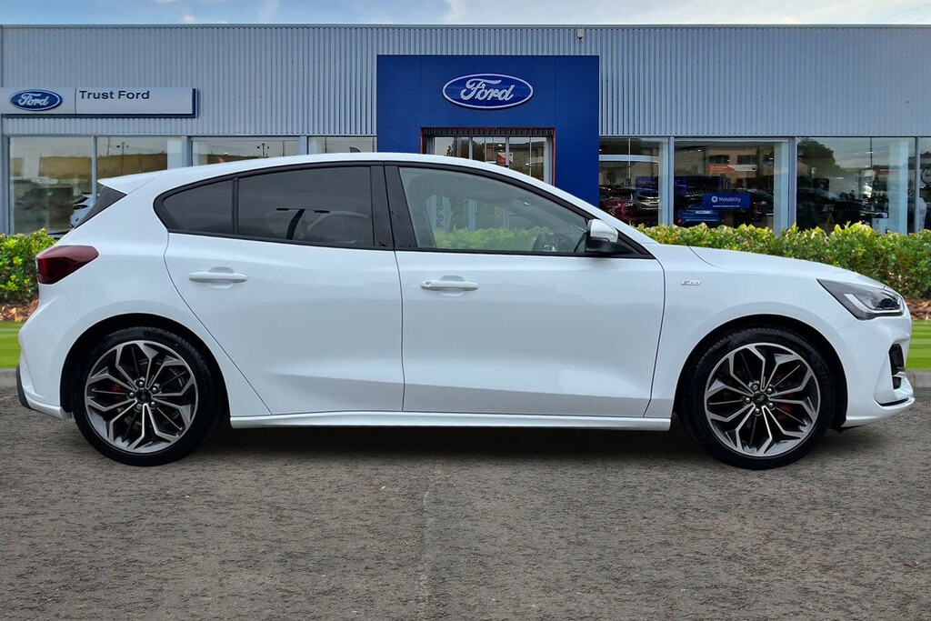 Ford Focus 1.0T Ecoboost Mhev St-line X Hatchback White #3