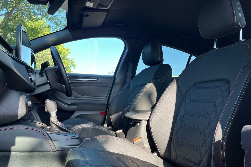 Ford Focus 1.0T Ecoboost Mhev St Line Estate Hybri White #19
