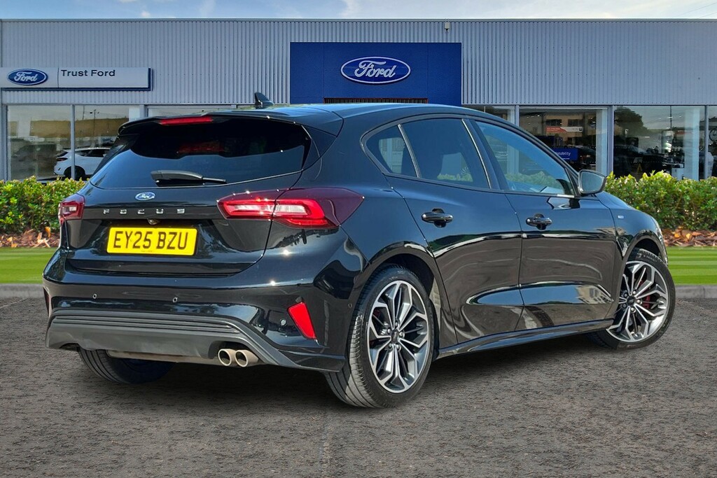 Ford Focus 1.0T Ecoboost Mhev St Line Estate Hybri White #4