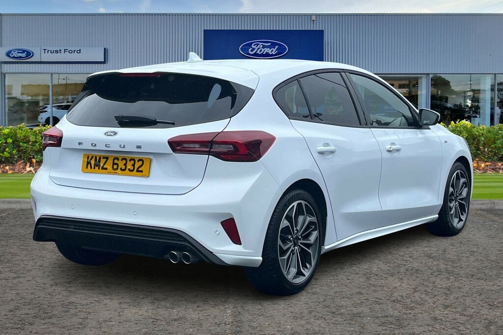 Ford Focus 1.0 Ecoboost Hybrid Mhev 155 St-line X Ed White #4